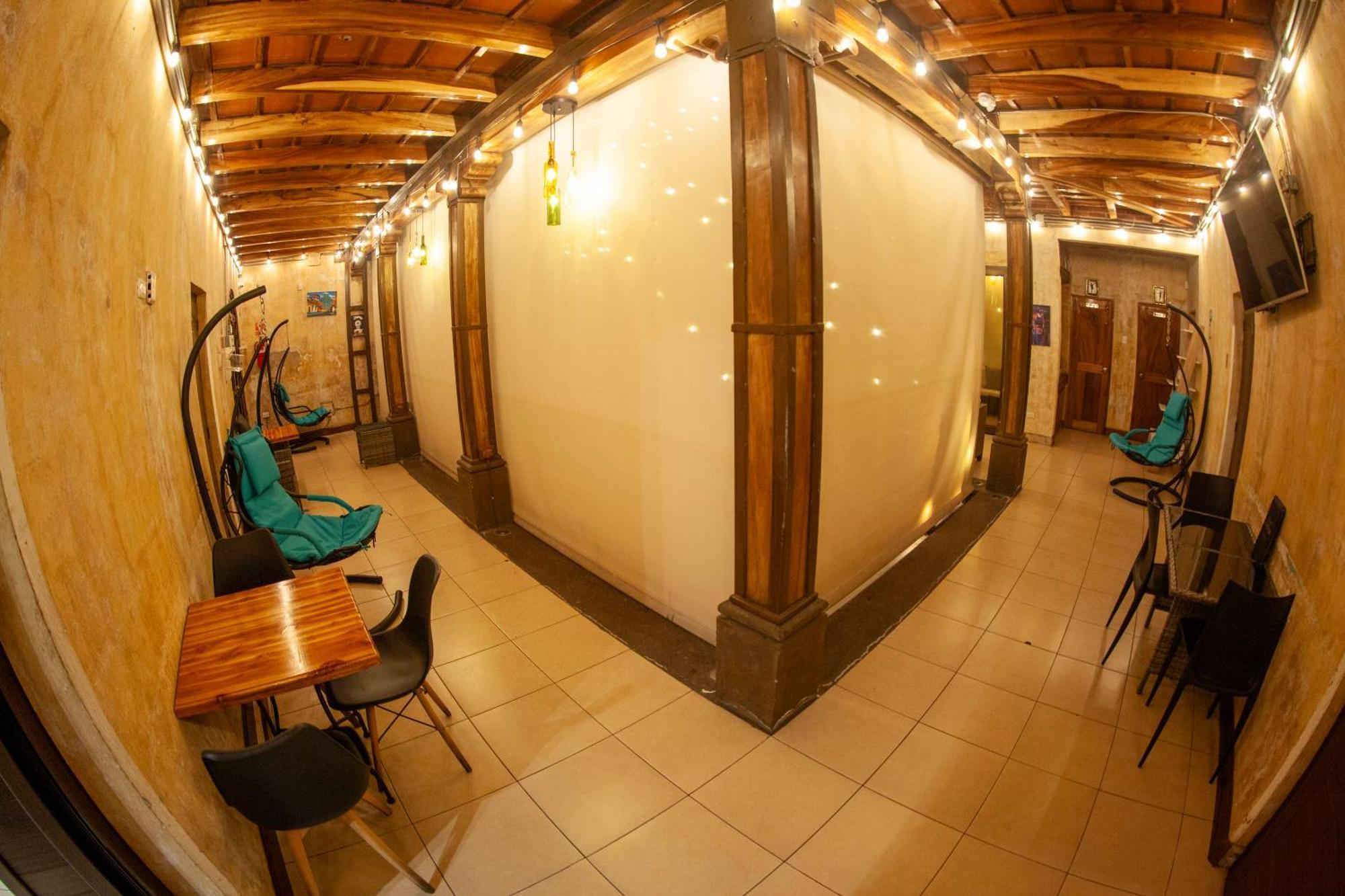 Hot Chipilin Hostel Antigua Luaran gambar