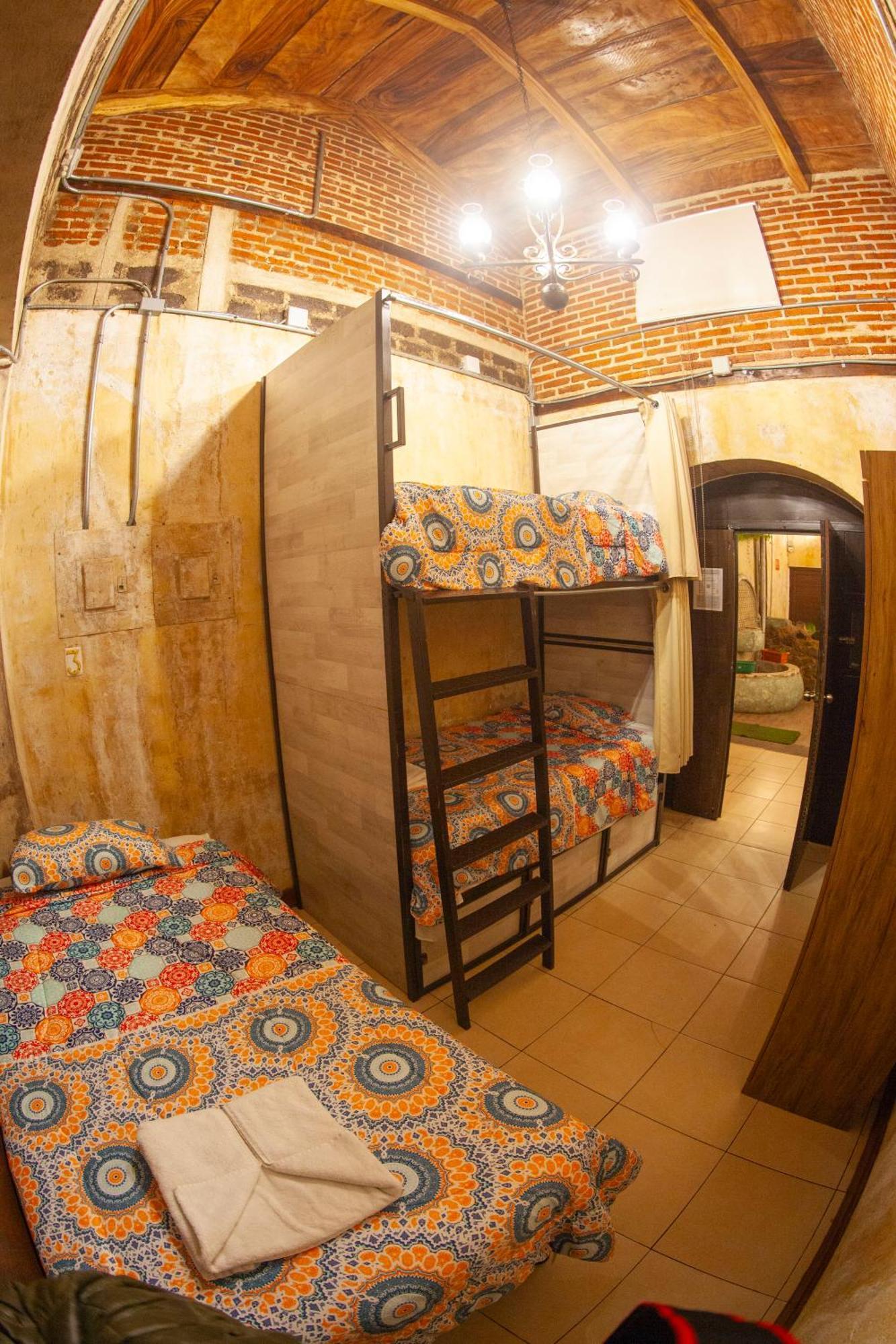 Hot Chipilin Hostel Antigua Luaran gambar